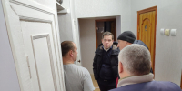 1 Комиссия обследовала дом, где в одной из комнат произошло частичное обрушение потолка - Администрация Соликамского г.о.